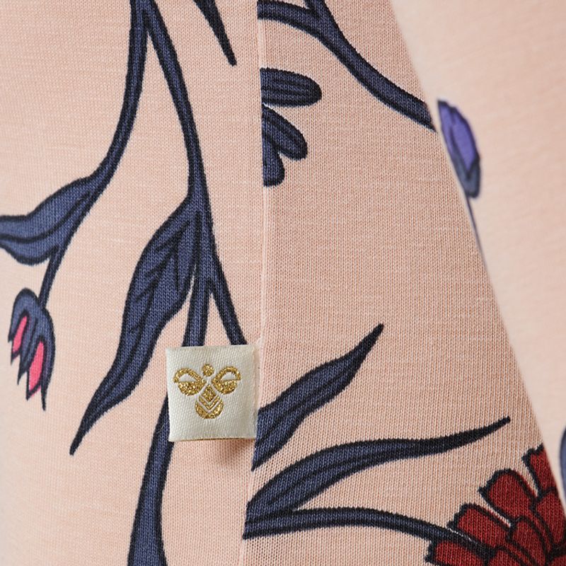 Hummel, Dolly body cameo rose