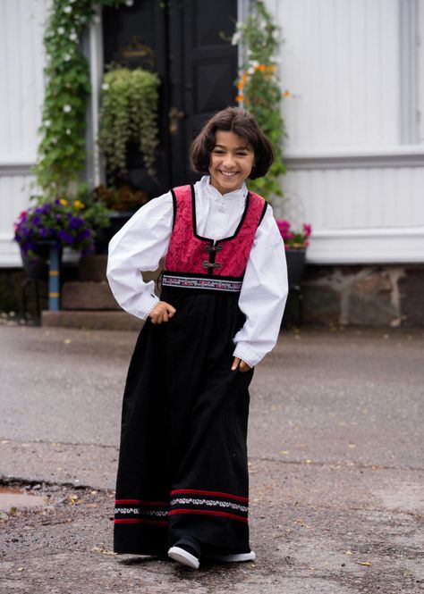 Hovedbilde Salto Oline festdrakt rose